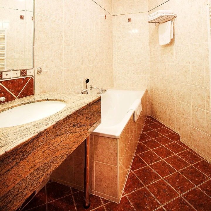 Hotel U Divadla - Czech Leading Hotels Прага Екстериор снимка