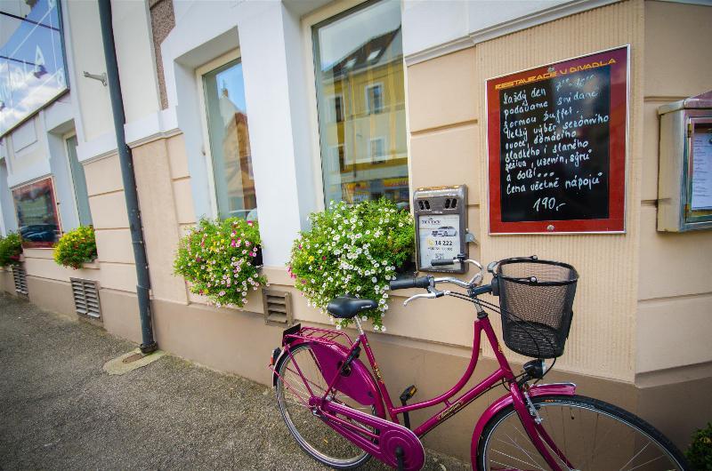 Hotel U Divadla - Czech Leading Hotels Прага Екстериор снимка